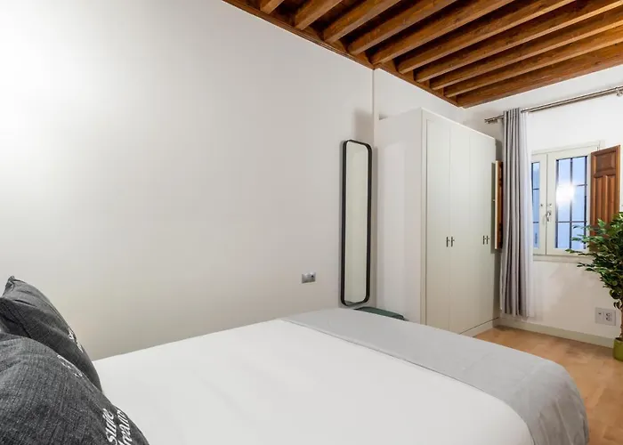 Limehome Calle Mirasol * 그라나다